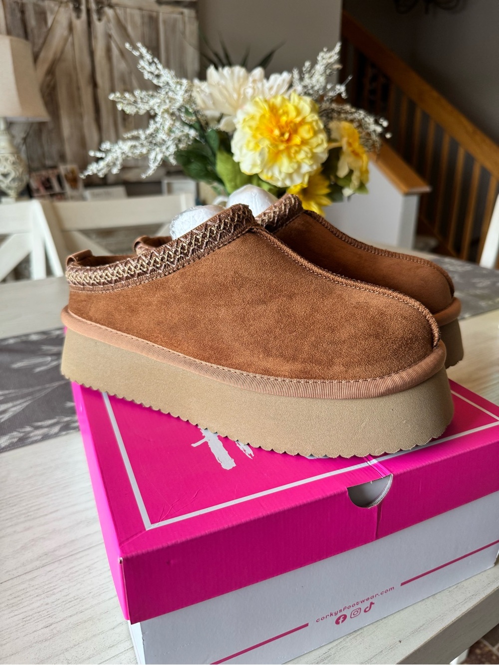 Corky’s Hey Girl Suede Platform Clog -new in original box! - Picture 4 of 7